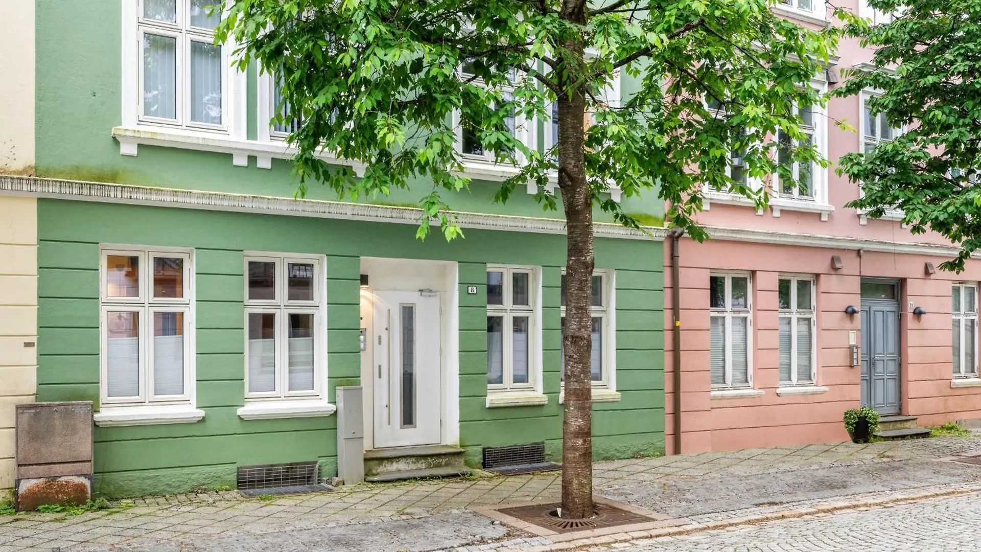 Roomsly Apartments I Stay Next To Bryggen With Balcony Берген